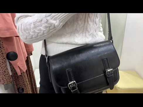 ❤️ Nyilvános maszturbáció a fiatal szuka FeralBerry egy dildóval a próbafülkében Szuper pornó at hu.tradeis.top ️